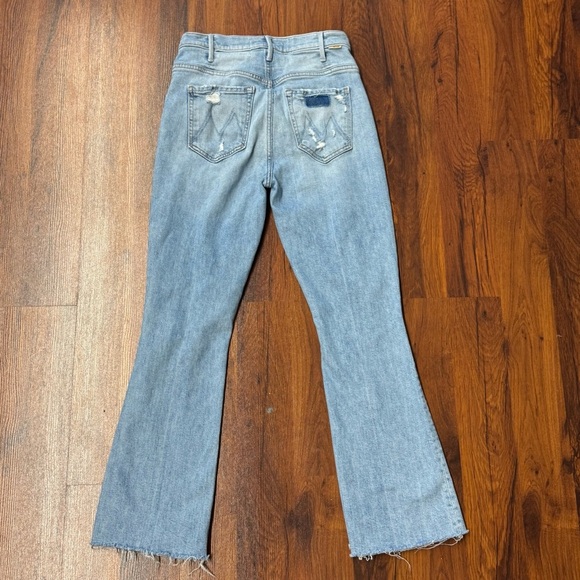 MOTHER The Hustler Ankle Fray Jeans – Size 26 – Distressed Light Wash Denim - Picture 2 of 8